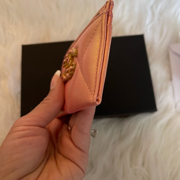 Gorgeous pink card holder . - Picture 7 of 11